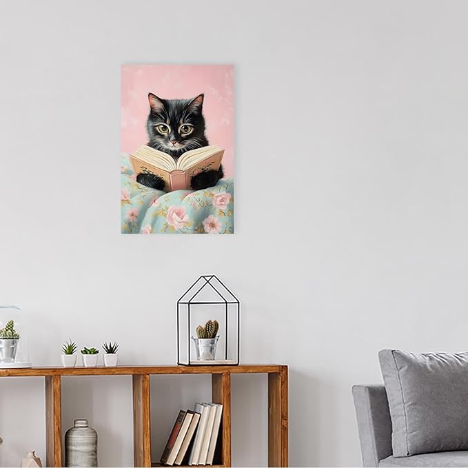 Vintage Cute Cat Canvas Wall Art Funny Cat Covered With Quilt Reading A Book Poster Trendy Cat Lovers Animal Aesthetic Prints Painting For Girls Room Bedroom Dorm Wall Decor 24x36in Framed