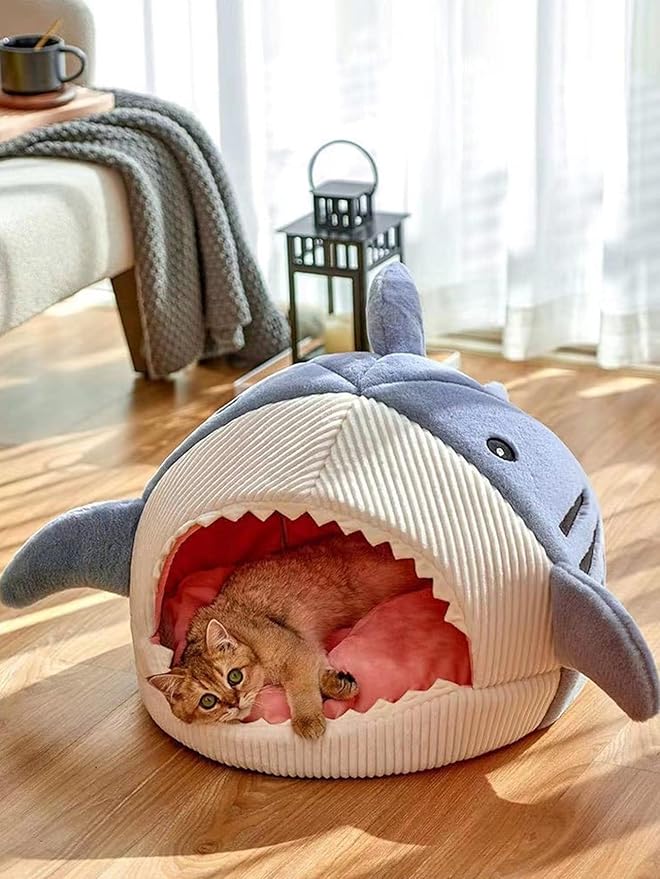 QWINEE Cat Mat Shark-Shaped Kennel Kitten Bed Hideout House Warm Soft Comfortable Semi-Closed Cat Dog Nest Blue M
