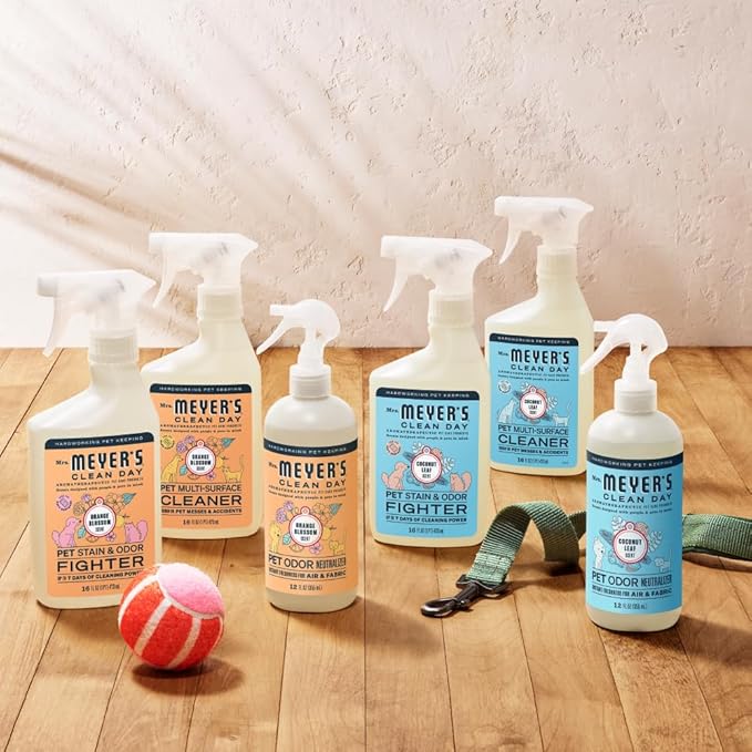 Mrs. MEYER'S CLEAN DAY Pet Stain & Odor Fighter, Coconut Leaf Scent, 16oz
