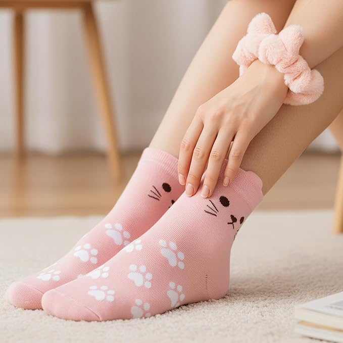 Xqumoi Cat Mom Gifts for Women - Cats Lover Gift Box for Mother's Day, Birthday, Christmas Cute Kitty Present Set for Crazy Cat's Lady Daughters Girls with Tumbler Makeup Bag Paw Socks Bookmark