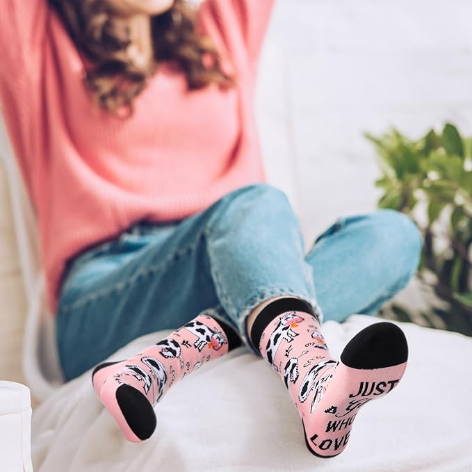 Funnymoom 2 Pack Cute Cow Gifts Set Skinny Tumbler 20 oz Travel Coffee Mug Novelty Cute Animals Socks, Christmas Birthday Party Gifts for Cow Themed
