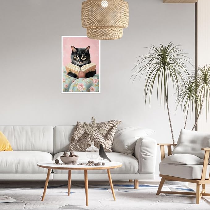 Vintage Cute Cat Canvas Wall Art Funny Cat Covered With Quilt Reading A Book Poster Trendy cat Lovers Animal Aesthetic Prints Painting For Girls Room Bedroom Dorm Wall Decor 8x12in Unframed