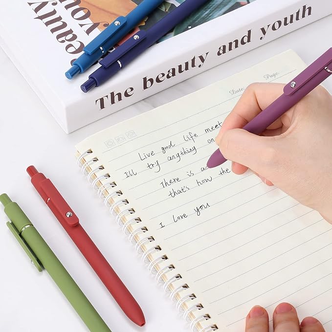 FIOVER High-End Vintage Gel Pens, 5-Pack 0.5mm Fine Point Black Ink Pens with Soft Grip & Metal Clip, Smooth Writing Retractable Pens for Journaling, Office, Note Taking(Retro color)
