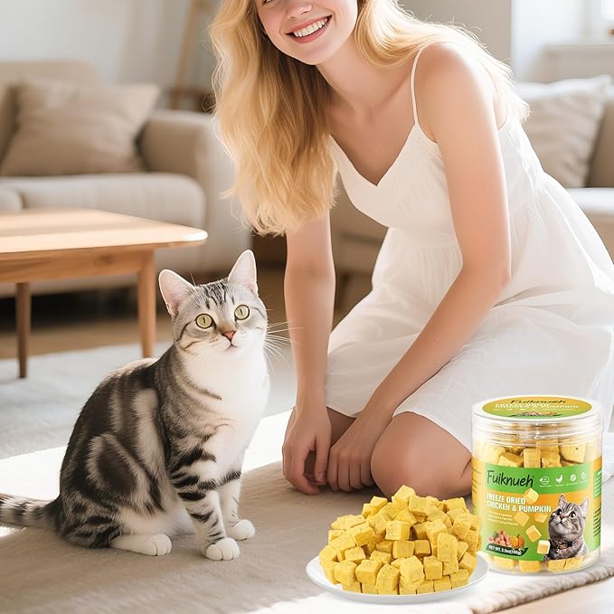Freeze Dried Pumpkin and Chicken for Dogs and Cats, 100% Pumpkin and Chicken, Natural Treats for Digestion Health, Healthy Food Topper 3.5 oz (S, Apple)