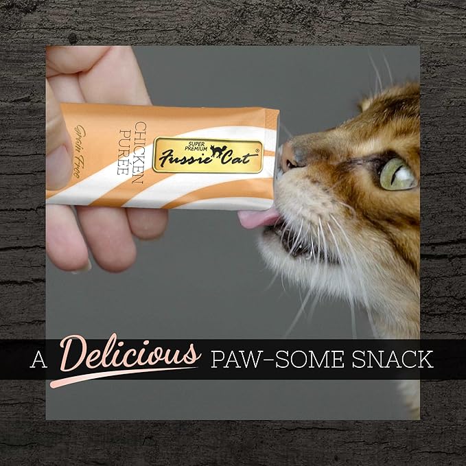 Fussie Cat Chicken Puree, lickable cat treats, 0.5oz pouch 4 Count (Pack of 1)