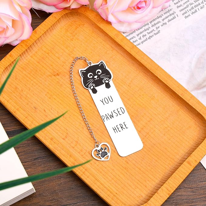 Cat Bookmark, Zinc Alloy Kitten Pet Bookmarks for Women with Heart Pendent Bookish Gift Cute Animals Book Marker Funny Reading Accessories for Cat Lovers