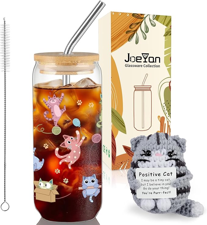 Joeyan Glass Cup with Lid and Straw - 20oz Iced Coffee Cups with Positive Crochet Cat Doll, Cute Cat Glass Tumbler for Smoothie Boba Tea, Cats Lover Gifts for Women, Birthday Mothers Day Gift for Her