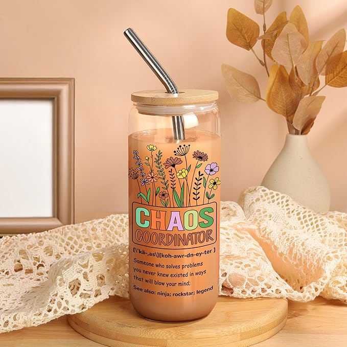 Joeyan Glass Cup with Lid and Straw - 20oz Iced Coffee Cup, Chaos Coordinator & Boho Floral Glass Tumbler, Aesthetic Drinking Glasses for Smoothie Boba Tea, Gift for Mom, Boss, Teacher, Coworker