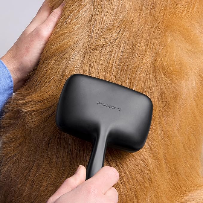Tweezerman Dog and Cat Slicker Brush for Pets, Grooming Brush with Coated Bristles to Prevent Scratching and Ergonomic Handle